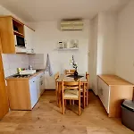 Maslina Mit Pool Und Garten Nahe Am * Tučepi
