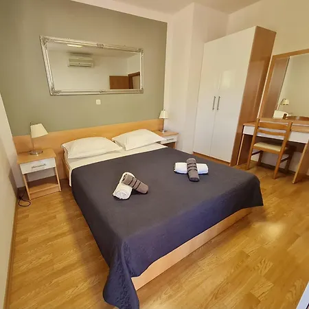 Maslina Mit Pool Und Garten Nahe Am Апартаменты