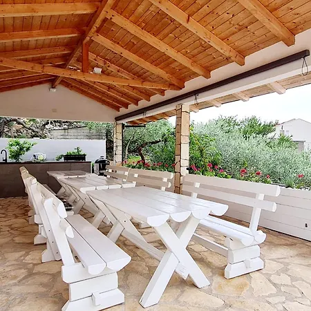 شقة Maslina Mit Pool Und Garten Nahe Am *