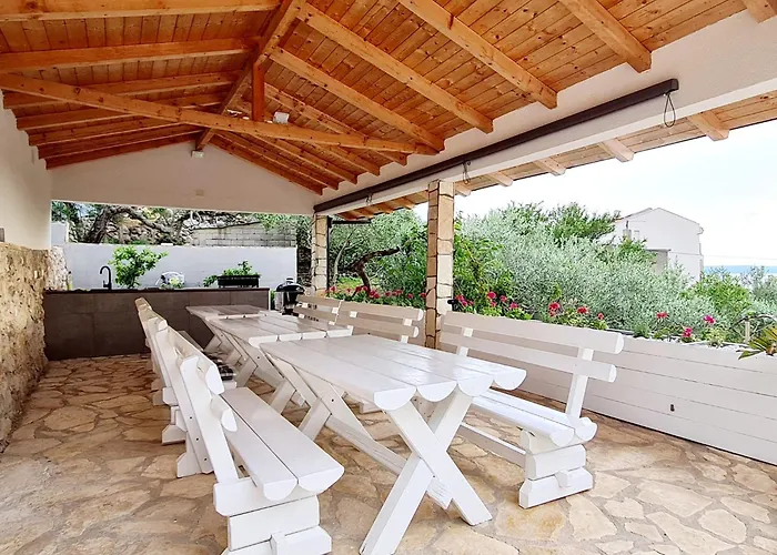 شقة Maslina Mit Pool Und Garten Nahe Am *